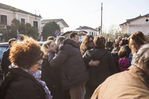 Cassino, Roccasecca, funerali, padre suicida, violenza sessuale, figlia, tema