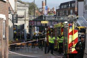 Allarme bomba a Londra, evacuata una metro