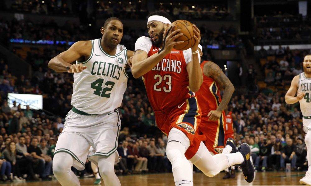 Davis in azione contro i Celtics durante la scorsa stagione