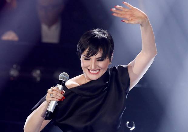 Arisa immagine ansa
Pagelle Della Seconda Serata