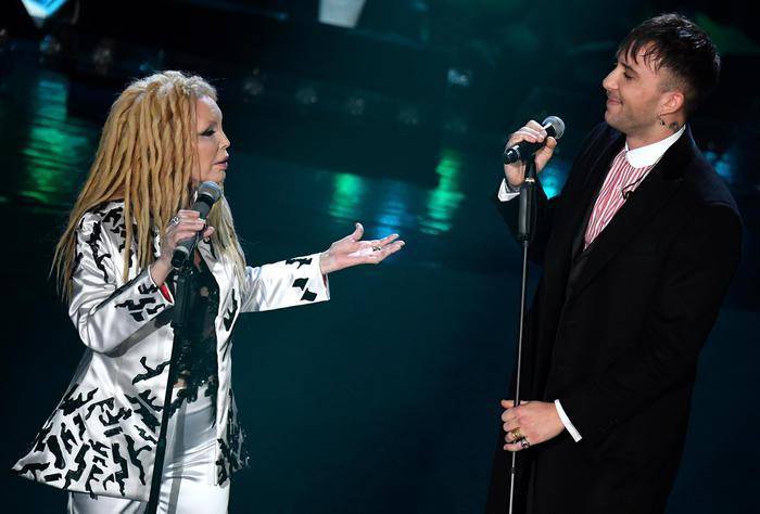 Patty Pravo e Briga cantano Un Pò Come La Vita
Ph ©Ettore Ferrari
Pagelle Della Terza Serata