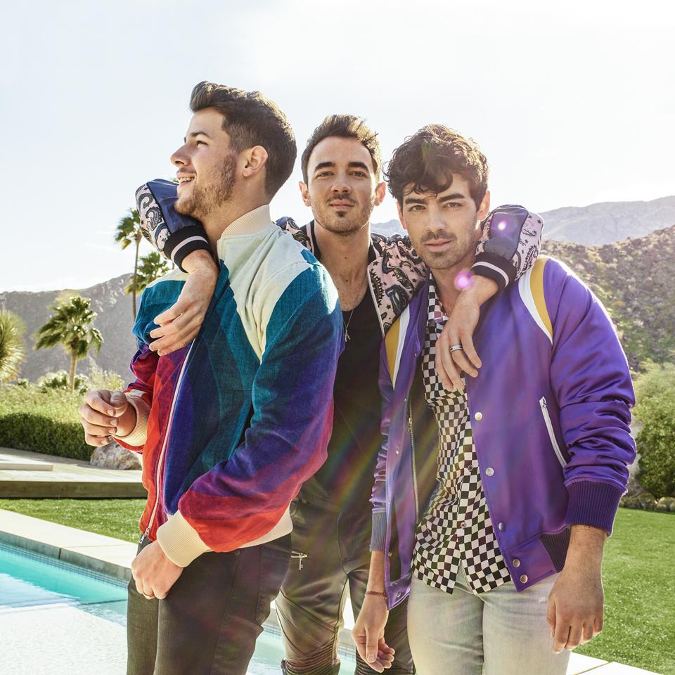 Nuova immagine dei profili social dei Jonas Brothers.