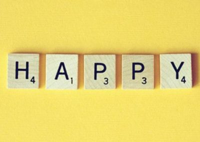 Il 20 marzo é la Giornata internazionale della felicità istituita dall'ONU nel 2012. Scritta Happy (foto dal web)
#MMIToday|Equinozio di primavera