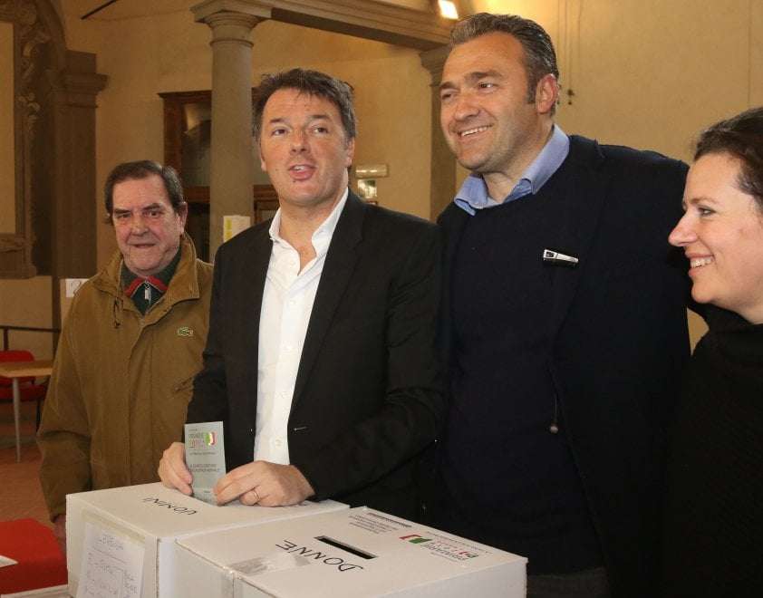 “Matteo Renzi al seggio – Photo Credit: www.repubblica.it”

primarie pd