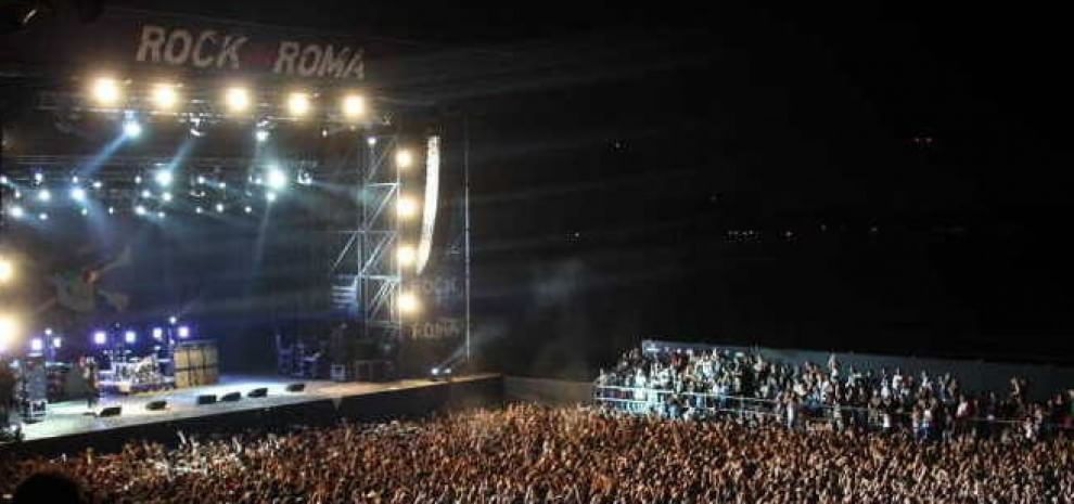 Il sontuoso palcoscenico di "Rock in Roma" (Fonte: Repubblica.it)