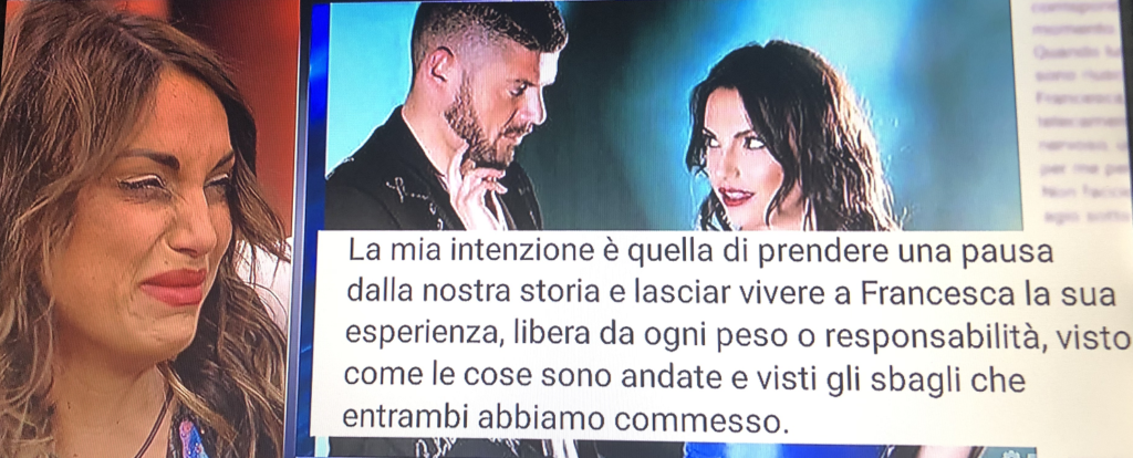 “Francesca legge il post con cui il suo fidanzato Giorgio l’ha lasciata – Photo Credit: www.grandefratello.mediaset.it”  settima puntata