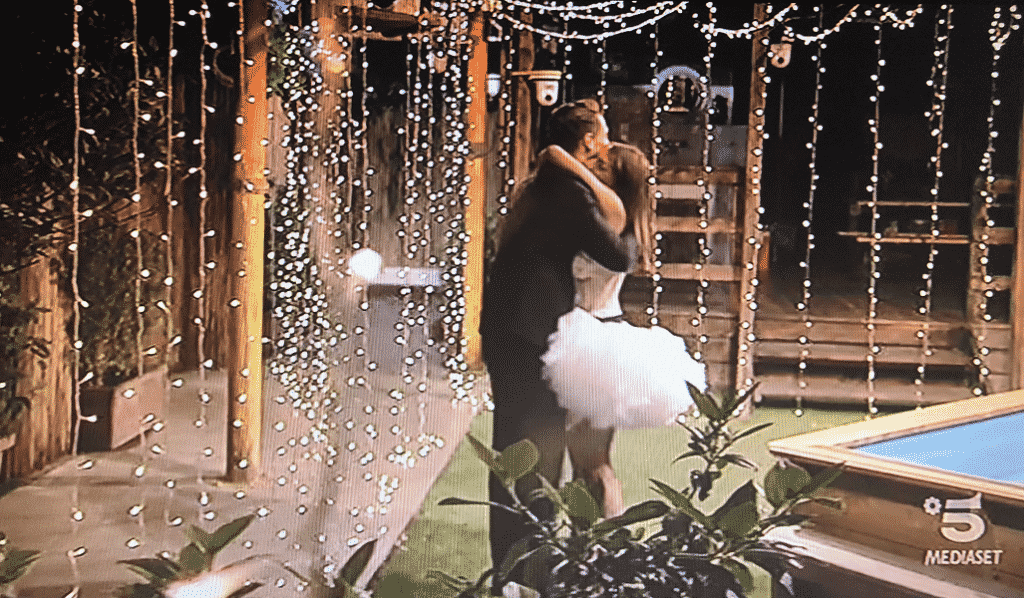 "Il ballo romantico tra Francesca e Gennaro - Photo Credit: www.grandefratello.mediaset.it”
la finale