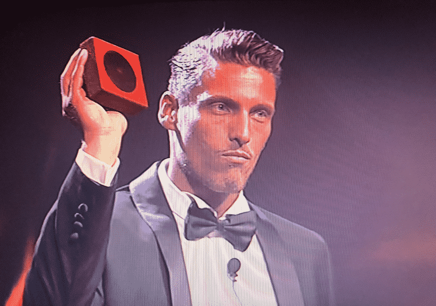 "Gennaro pesca il blocchetto col bollino nero - Photo Credit: www.grandefratello.mediaset.it”
la finale