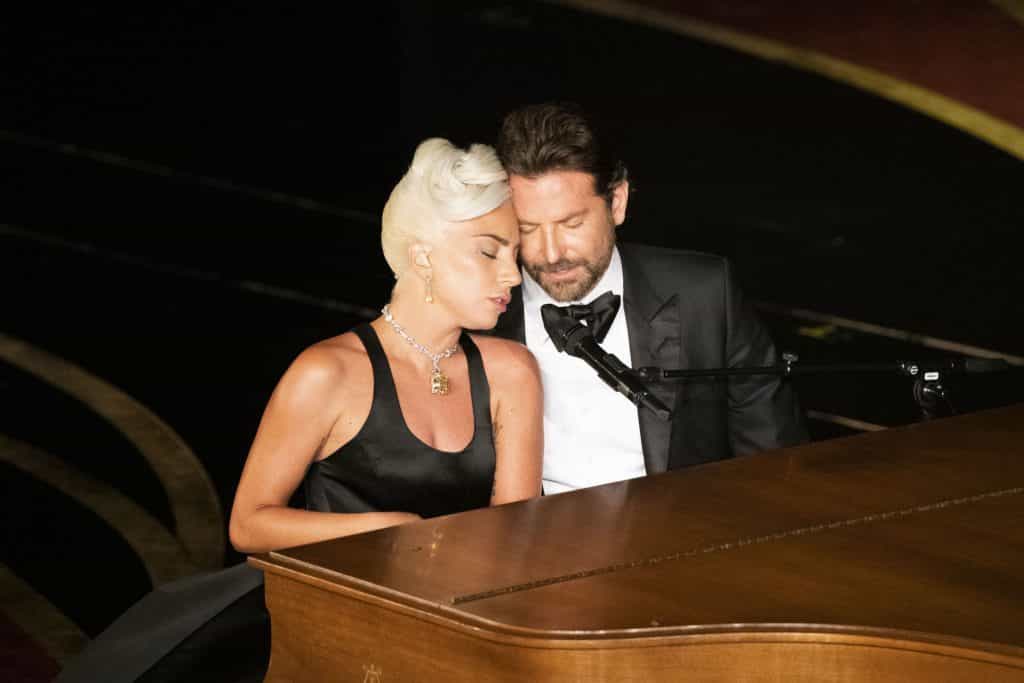 “Lady Gaga e Bradley Cooper agli Oscar durante la performance di Shallow – Photo Credit: gettyimages.it”

Irina Shayk e Bradley Cooper