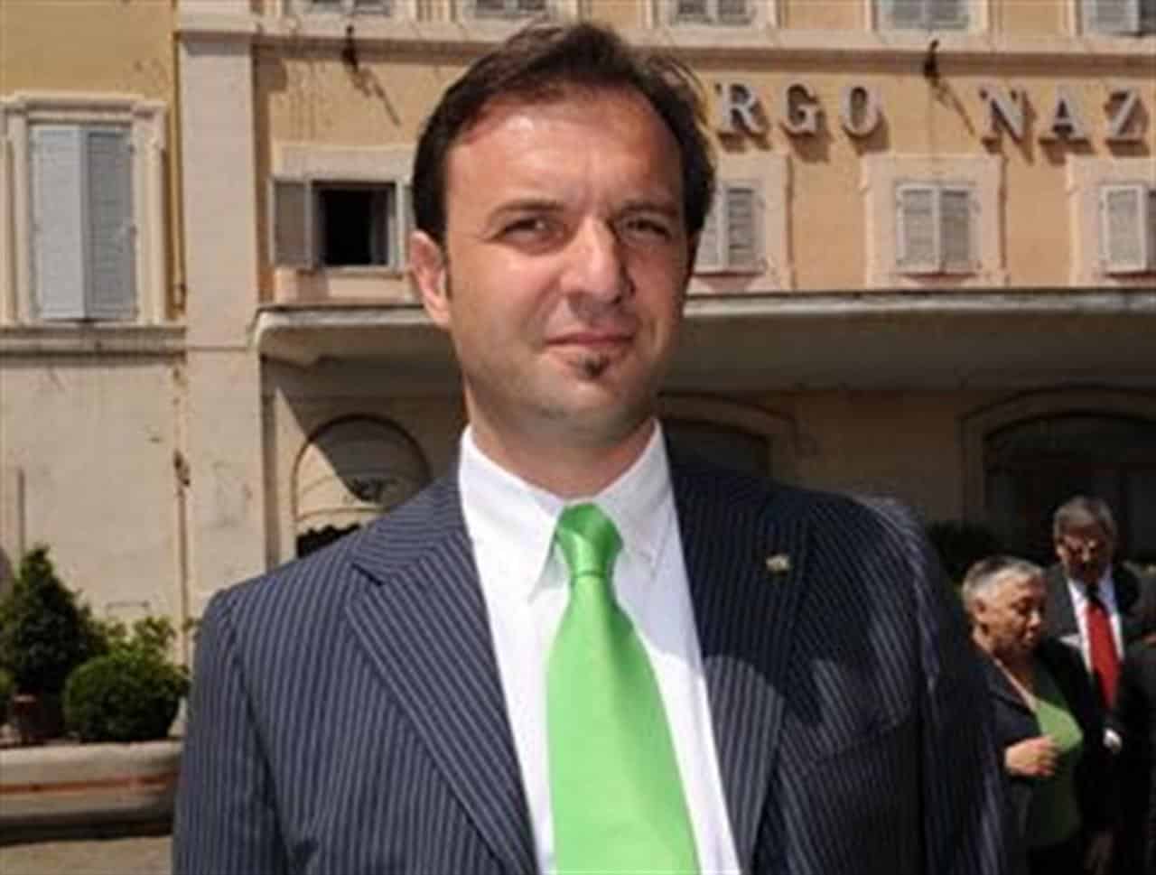 Flat tax, ecco il piano triennale della Lega