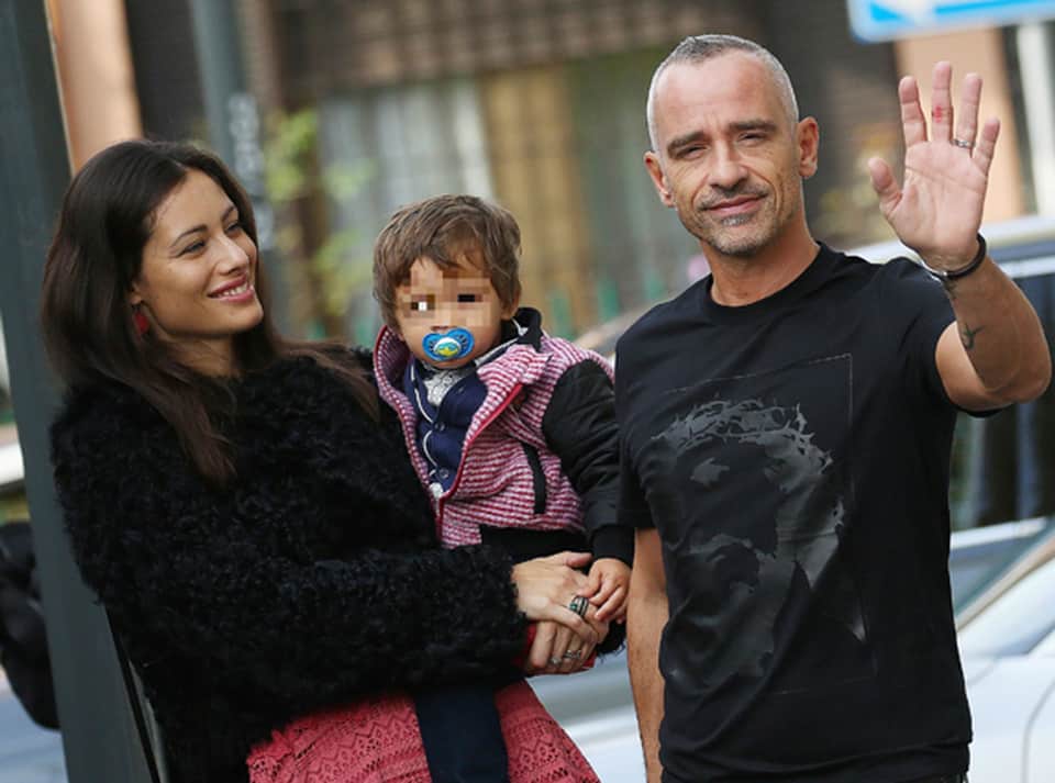“Eros Ramazzotti con Marica e il loro secondogenito, Gabrio Tullio – Photo Credit: www.corriereadriatico.it”  eros ramazzotti