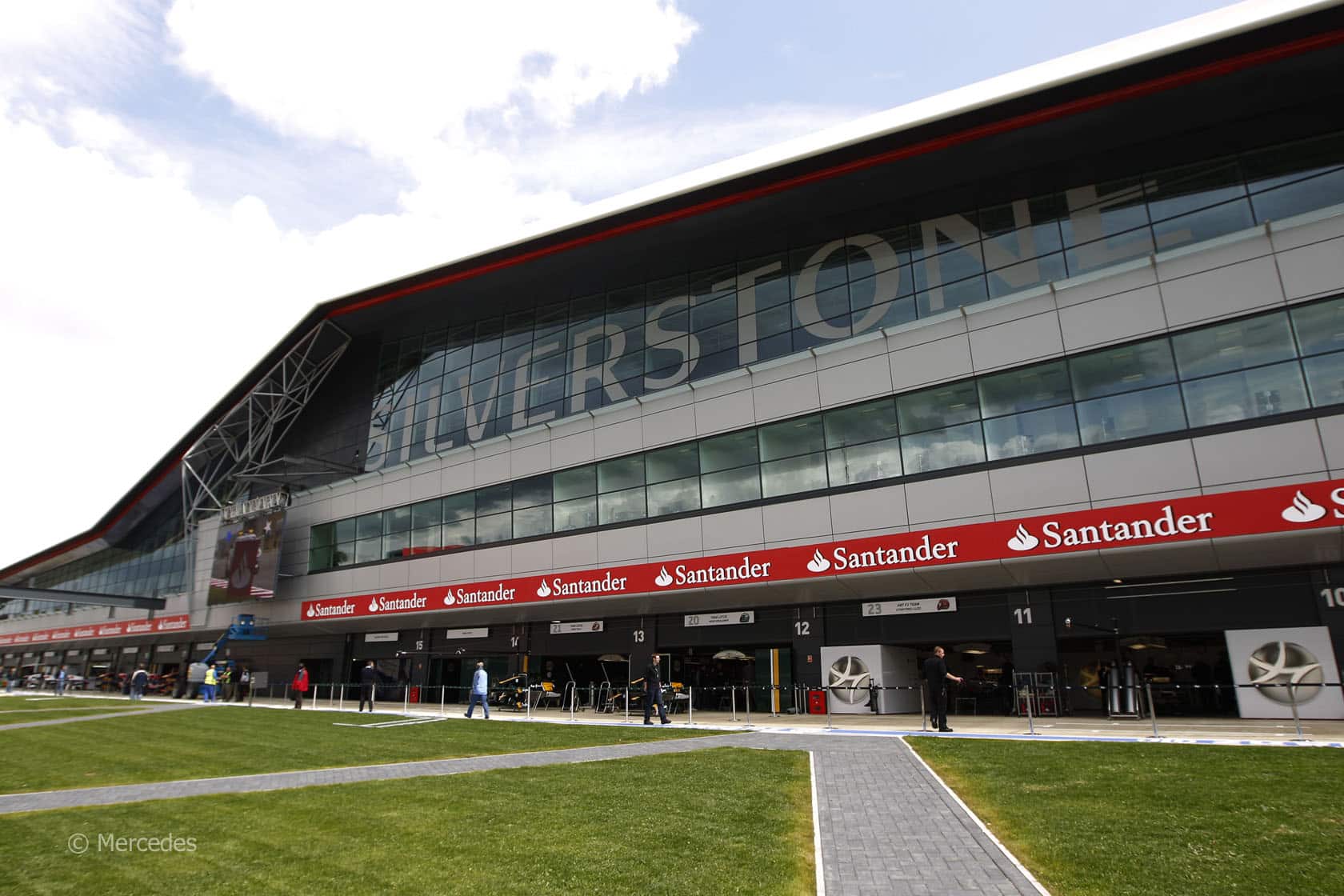 MotoGP | Problemi con il nuovo asfalto di Silverstone il nuovo asfalto di silverstone - Photo credit: racefans.net