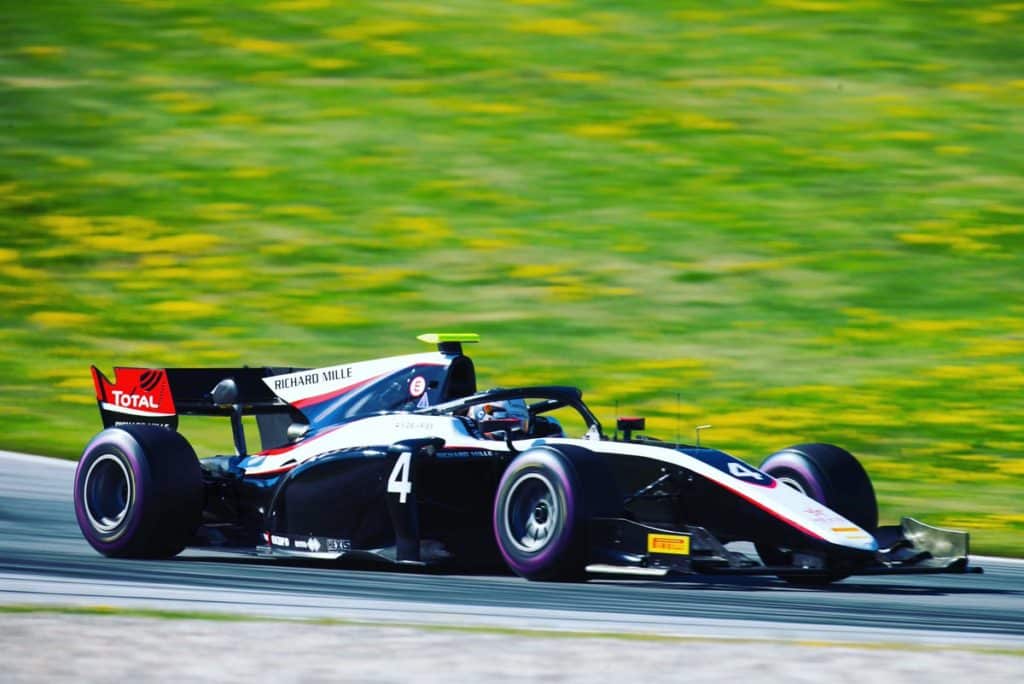 Mercedes EQ De Vries
