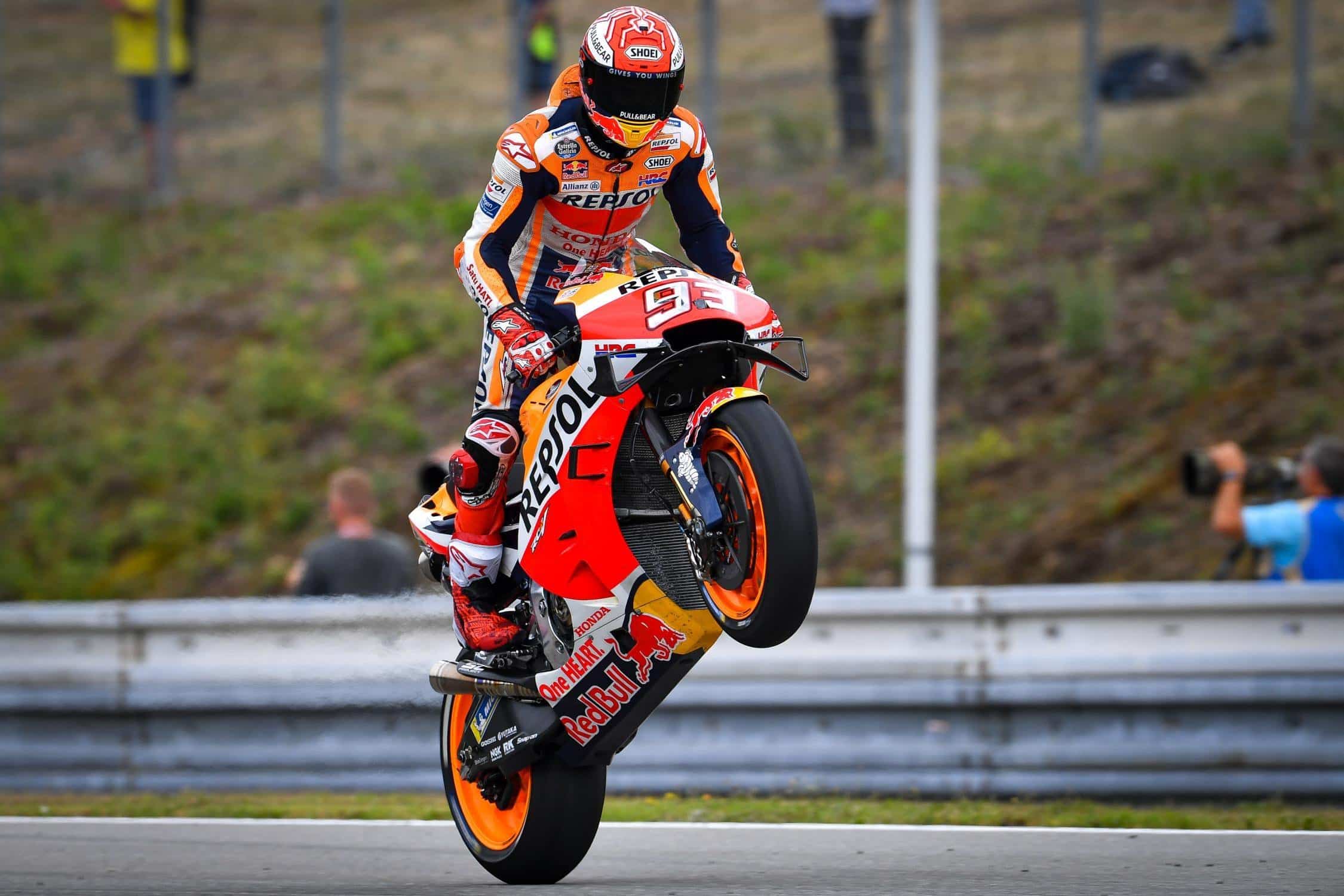 Marquez taglia per primo il traguardo
