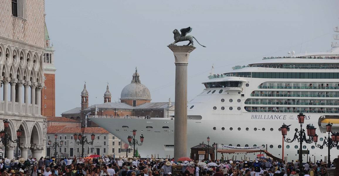 Franceschini, stop alle grandi navi: “Entro la fine del mio mandato nessuna più davanti San Marco” Franceschini dice stop a grandi navi a San Marco