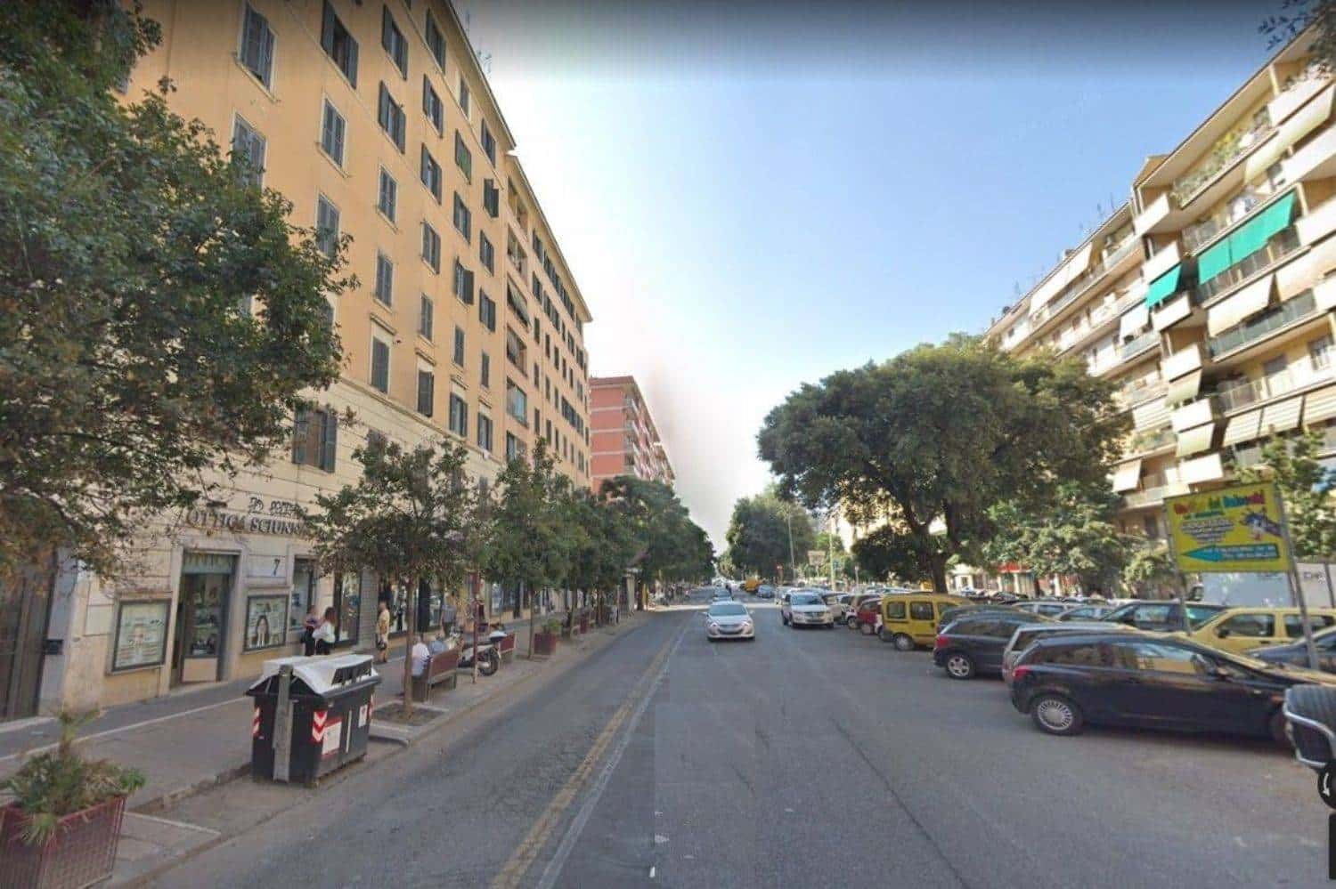Si masturbava a Marconi davanti alla studentessa viale-marconi-roma