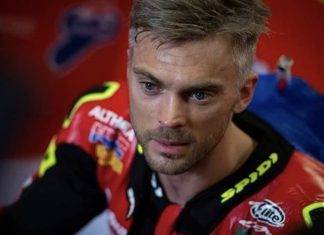 Leon Camier con Ducati Barni nel 2020 in SBK Leon Camier Ducati Barni