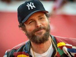 Jova house Party, il grande show dalla casa di Lorenzo Jovanotti Cade