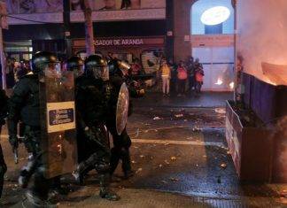 Barcellona: trentacinque feriti negli scontri avvenuti venerdì