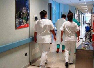 Roma: paziente psichiatrica tenta di strangolare l’infermiera