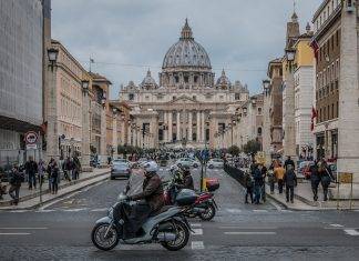 Sciopero generale del 25 ottobre: caos a Roma, proteste contro Raggi
