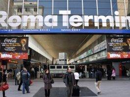 Aggressione stazione Termini: trovato senza biglietto minaccia gli agenti La Stazione Termini di Roma (fonte: ilmessaggero.it)