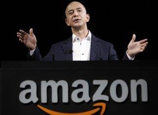 Jeff Bezos non sarà più il CEO di Amazon Jeff Bezos NFL