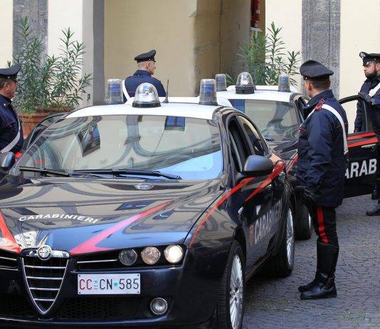 Fermato a Trastevere con l’hashish: “Non spaccio, sono ricchissimo”
