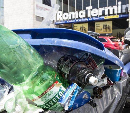 Rifiuti, ancora problemi nella Capitale: a rischio l’accordo con le Marche