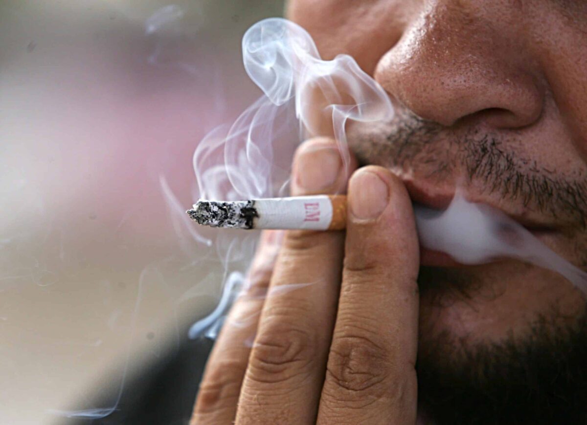 A Torino scatta il divieto di fumare all’aperto: le nuove regole