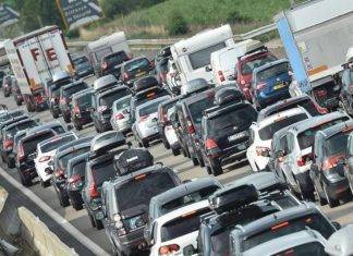 Traffico, weekend da incubo sulle autostrade Traffico pre natalizio (Motorbox)