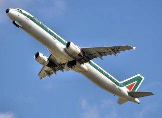 Sciopero Alitalia indetto dai sindacati: voli cancellati di venerdì 13 dicembre