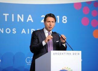 Il premier Conte è andato alla Camera a riferire sul Mes