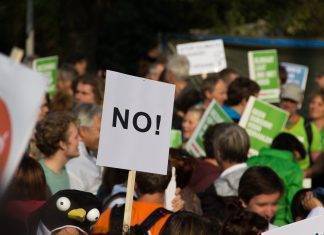 Civitavecchia in protesta: no ai rifiuti in arrivo da Roma