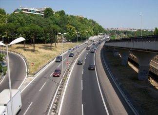 Tangenziale, chiusura per allagamento: traffico paralizzato