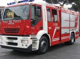 Incendio a Mostacciano: bus Atac avvolto dalle fiamme
