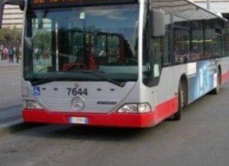 Guasto ad un bus, passeggeri prigionieri per 45 minuti Bus Roma