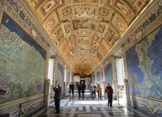 Musei Vaticani: crolla un pezzo di marmo dal soffitto Musei Vaticani