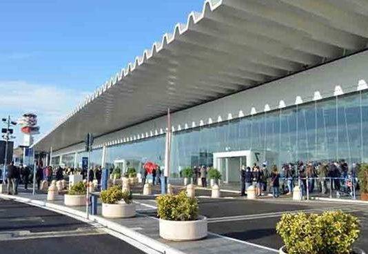Roma, controlli serrati a Fiumicino sui voli provenienti da Dacca Virus Cina: Fiumicino