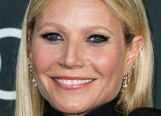 Gwyneth Paltrow ed il selfie con la mascherina