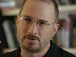 Darren Aronofsky parla dell’accordo Netflix-Warner Bros e dei rischi che corre l’industria