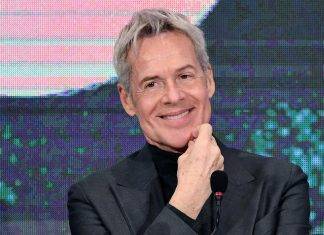 Claudio Baglioni | Nuove date per il tour Dodici Note Claudio Baglioni conduce la terza puntata di Uà - Uomo Di Varie Età, stasera 18 dicembre su Canale 5