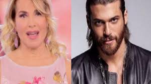Can Yaman sarà ospite a “Live non è la D’Urso” can yaman d'urso