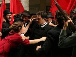 Un tè con Mussolini:46 anni di Timi