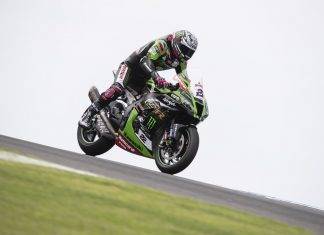 SBK Gara2 Australia 2020, Lowes vince in volata SBK Gara2 Lowes Australia 2020