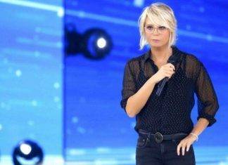 Maria De Filippi: furiosa caccia Valentin e litiga con la Celentano maria de filippi amici