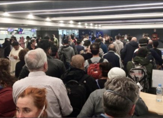 Covid-19, a Fiumicino i passeggeri non rispettano la distanza di sicurezza