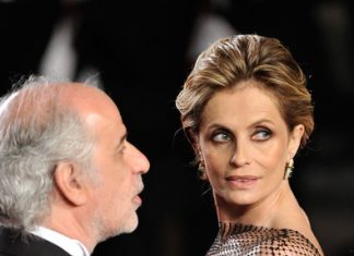 Isabella Ferrari: il fascino della poliziotta della televisione isabella ferrari alla òpremiere de La grande bellezza