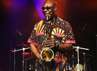 Coronavirus, morto leggenda del jazz Manu Dibango Manu dibango @Mirabelwhite