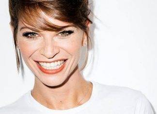 Alessandra Amoroso inaugura Billboard Calling Alessandra Amoroso